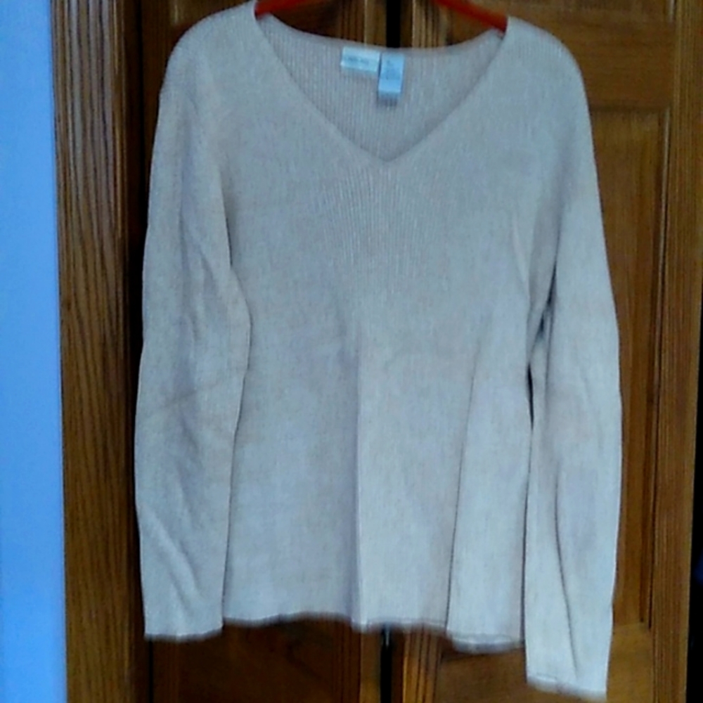 Woman sweater